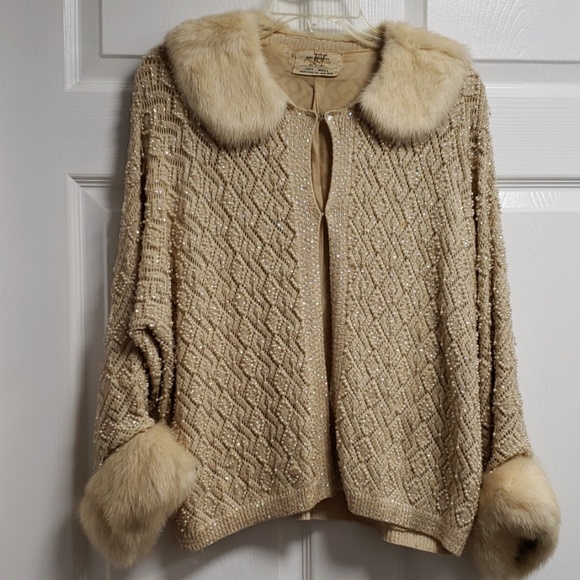 Cyn Les Sweaters - Vintage wool, fur collar and cuffed sweater